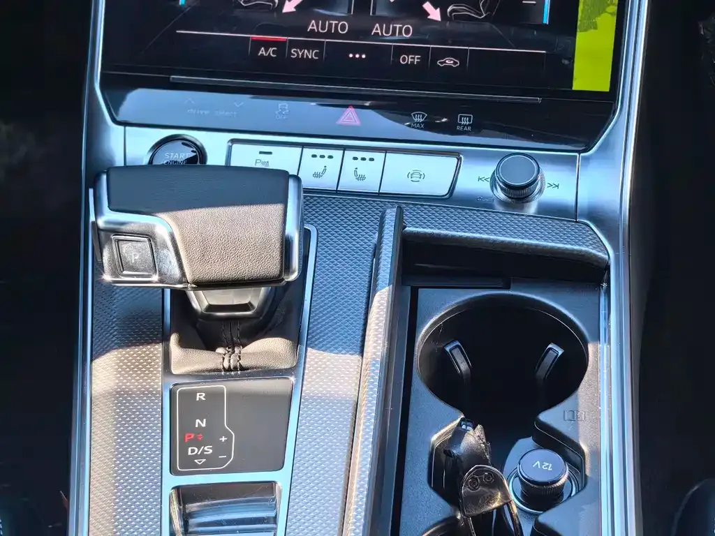 Audi A6L 2024 из CN, фото 7