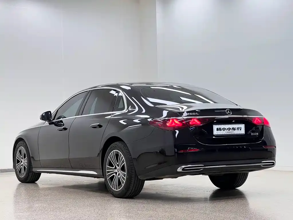 Mercedes-Benz E-Class 2025 из CN, фото 4