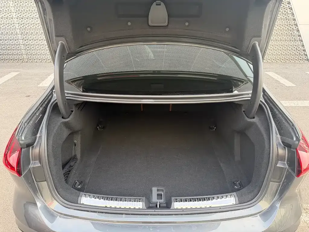 Audi A5L 2025 из CN, фото 4
