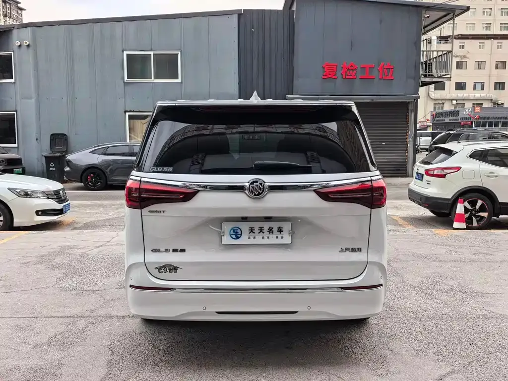 Buick GL8 2021 из CN, фото 4