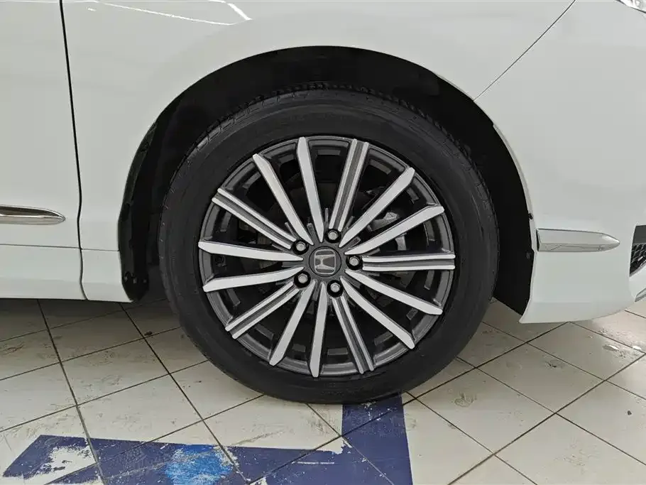 Honda Elysion 2023 из CN, фото 7