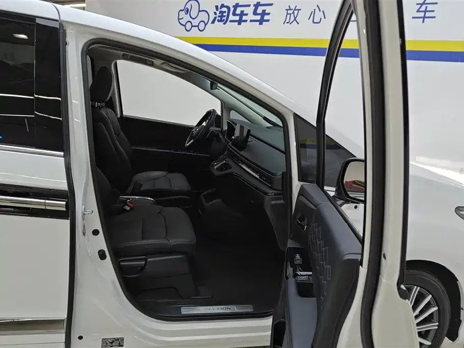 Honda Elysion 2023 из CN, фото 10
