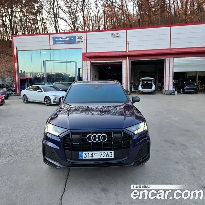 Audi Q7 2023 из KR, фото 1
