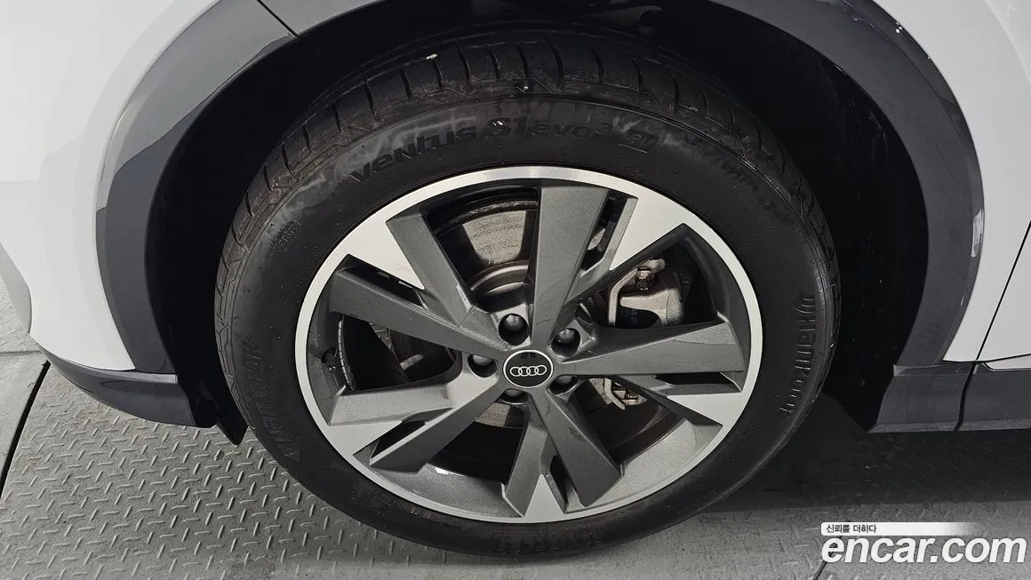 Audi Q4 e-tron 2023 из KR, фото 10