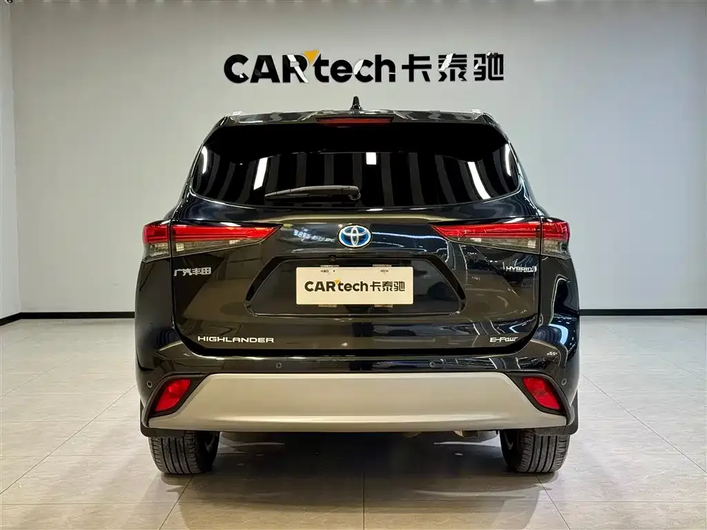 Toyota Highlander — фото 6