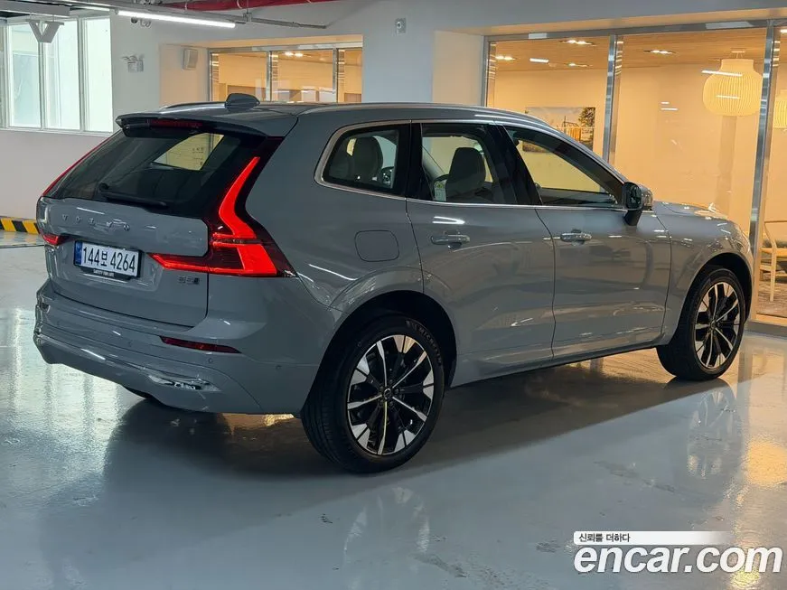 Volvo XC60 — фото 2