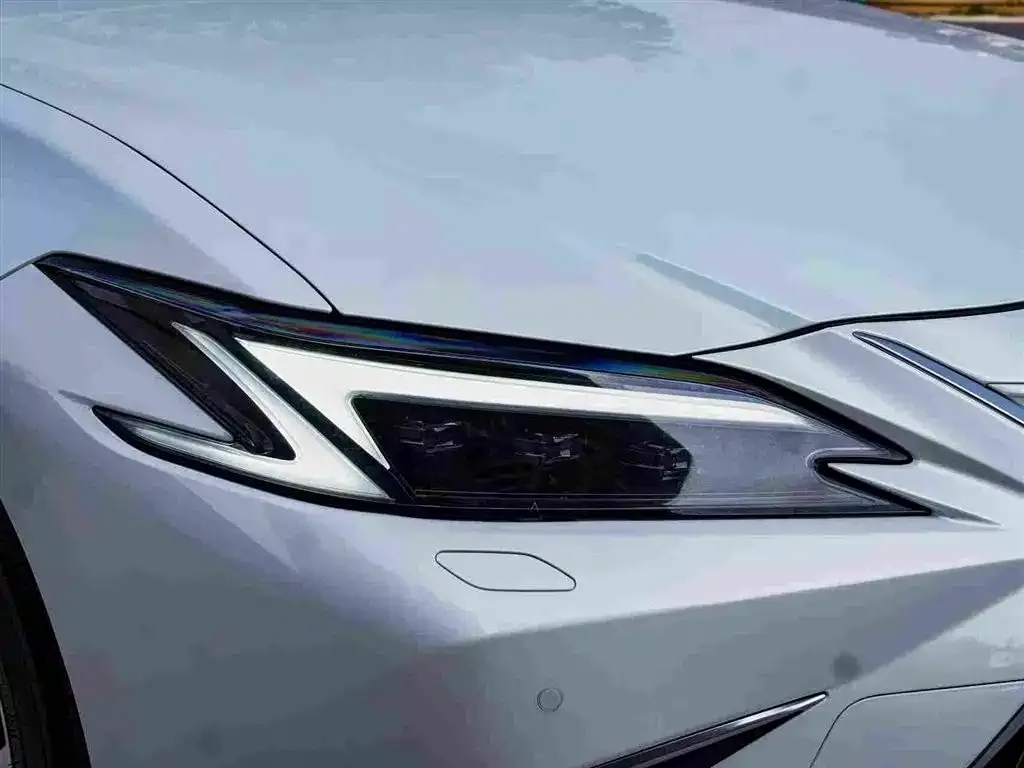 Lexus ES 2025 из CN, фото 2