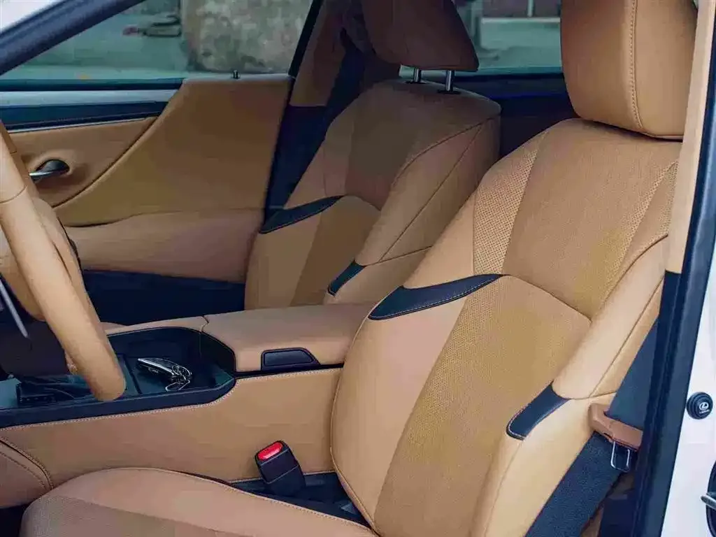 Lexus ES 2025 из CN, фото 6