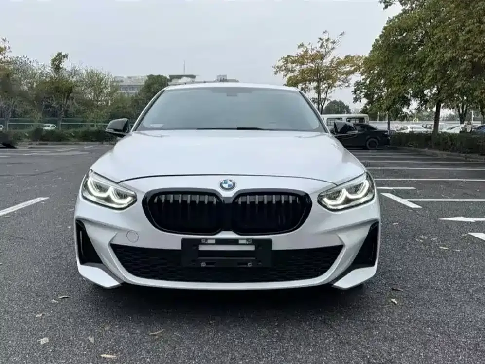 BMW 1 Series 2022 из CN, фото 3