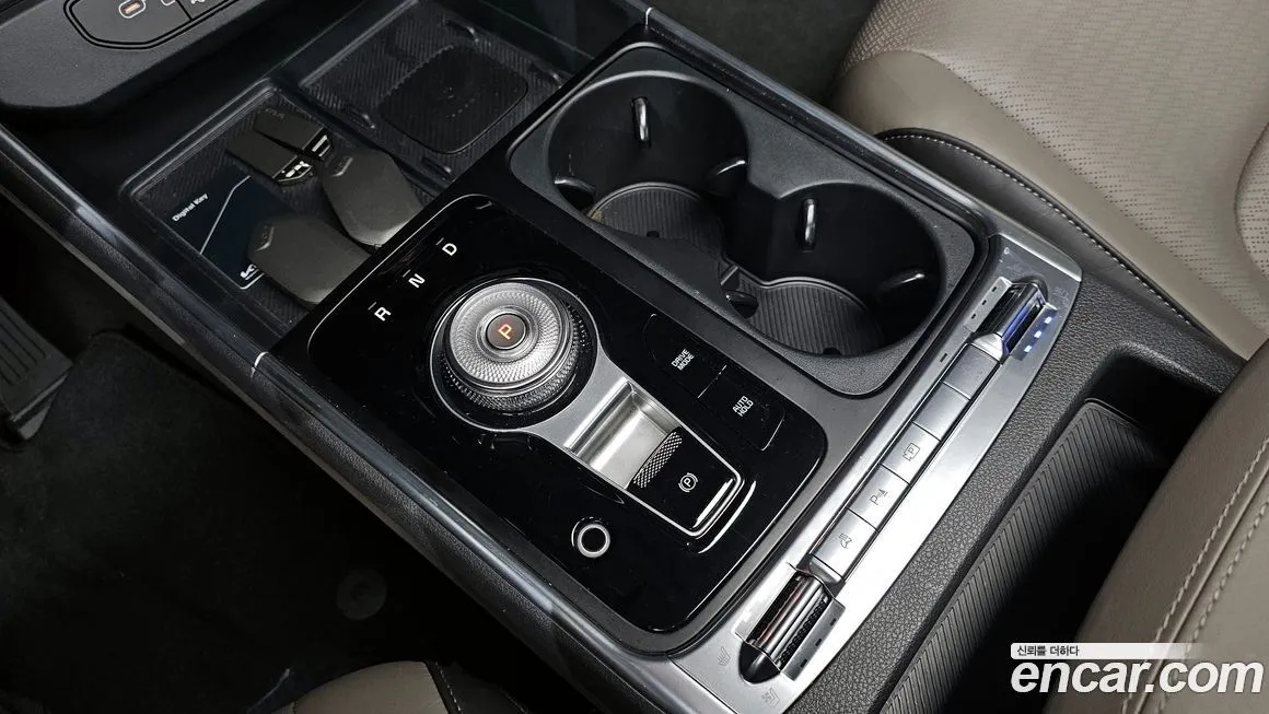 Kia Carnival — фото 10