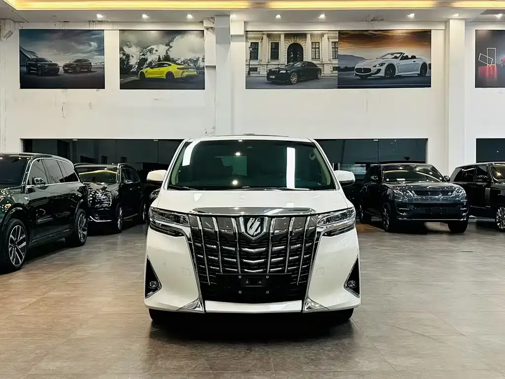 Toyota Alphard 2023 из CN, фото 7