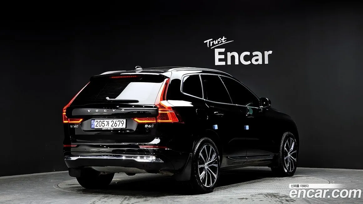 Volvo XC60 — фото 2