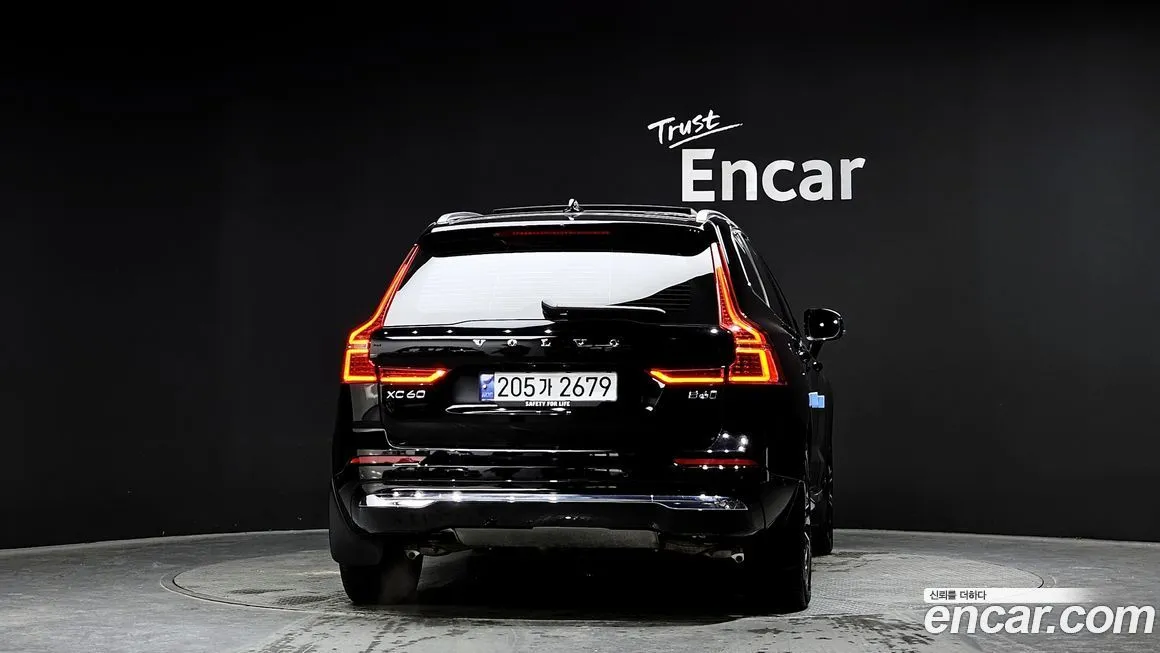Volvo XC60 — фото 3