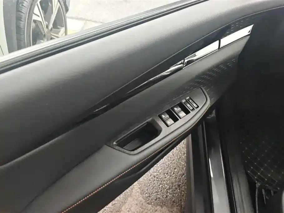 Changan UNI-V 2024 из CN, фото 6