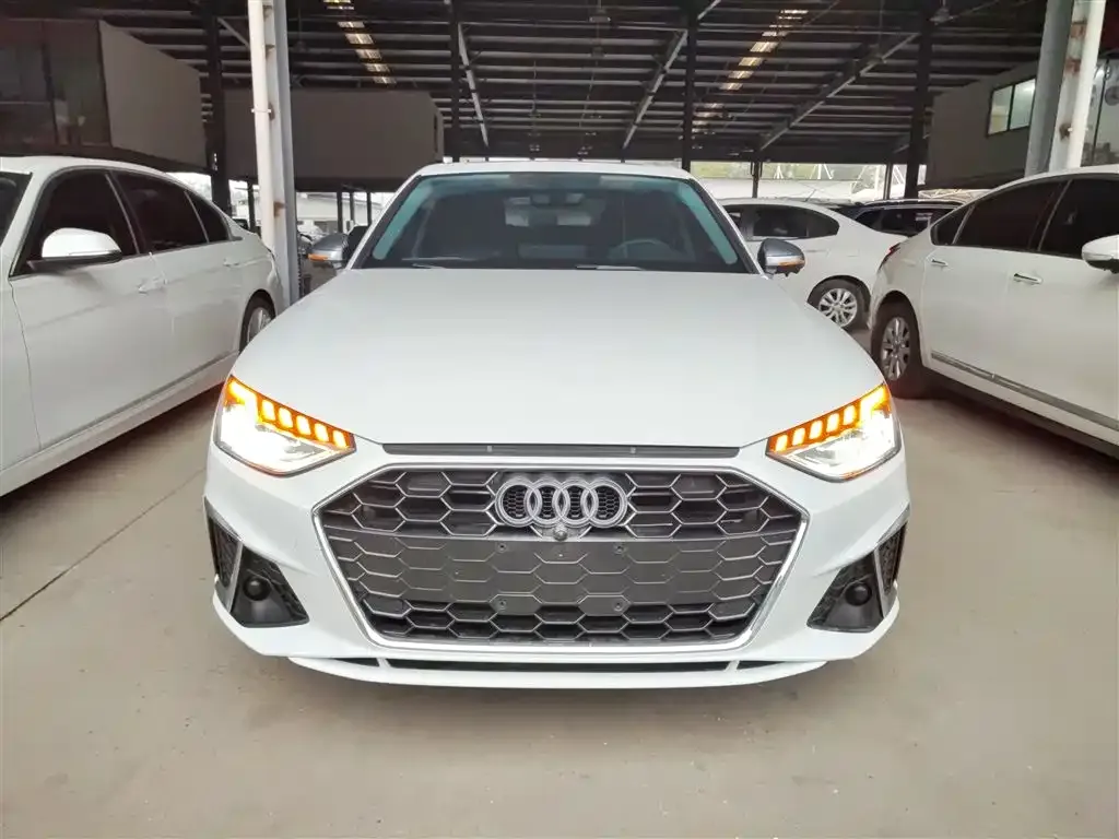 Audi A4L 2023 из CN, фото 7