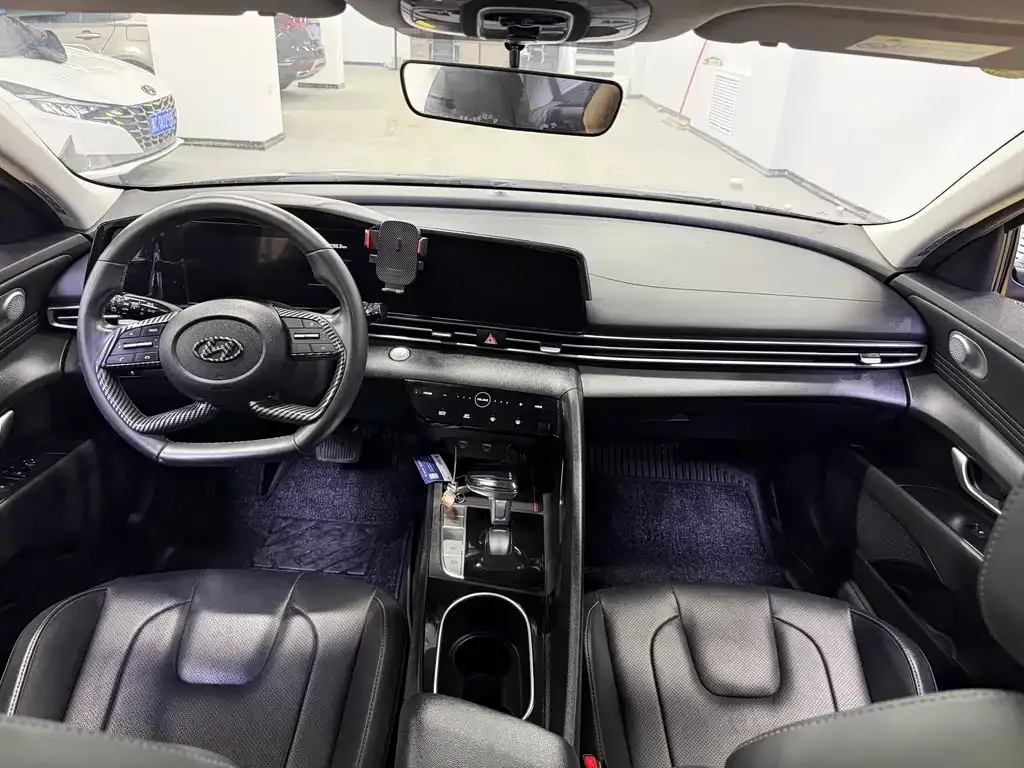 Hyundai Elantra 2021 из CN, фото 4