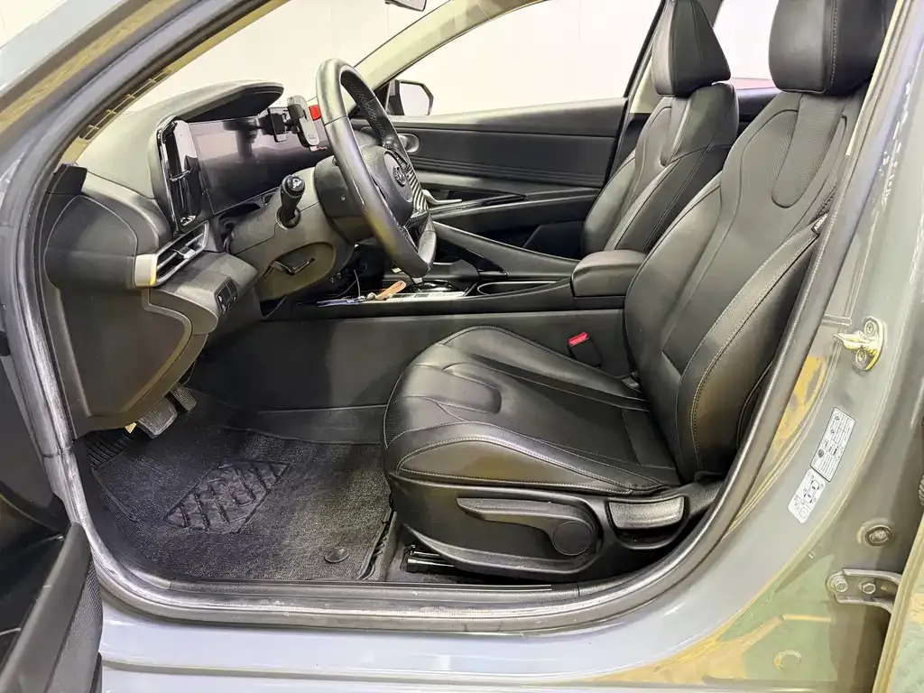 Hyundai Elantra 2021 из CN, фото 2