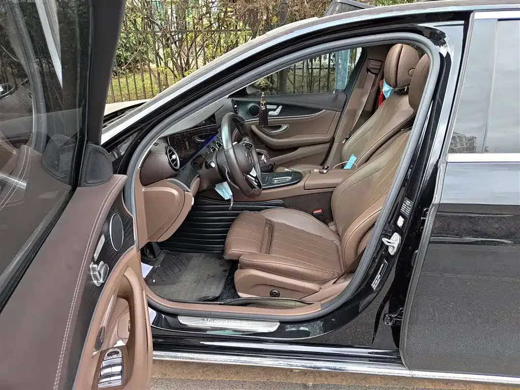 Mercedes-Benz E-Class 2022 из CN, фото 4
