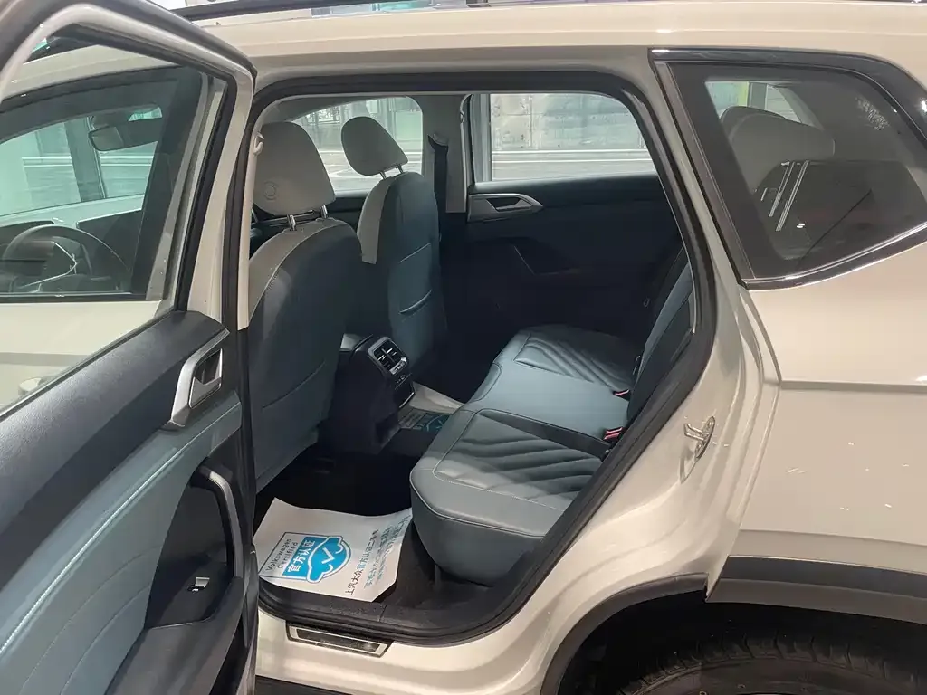 Volkswagen Tharu 2024 из CN, фото 9