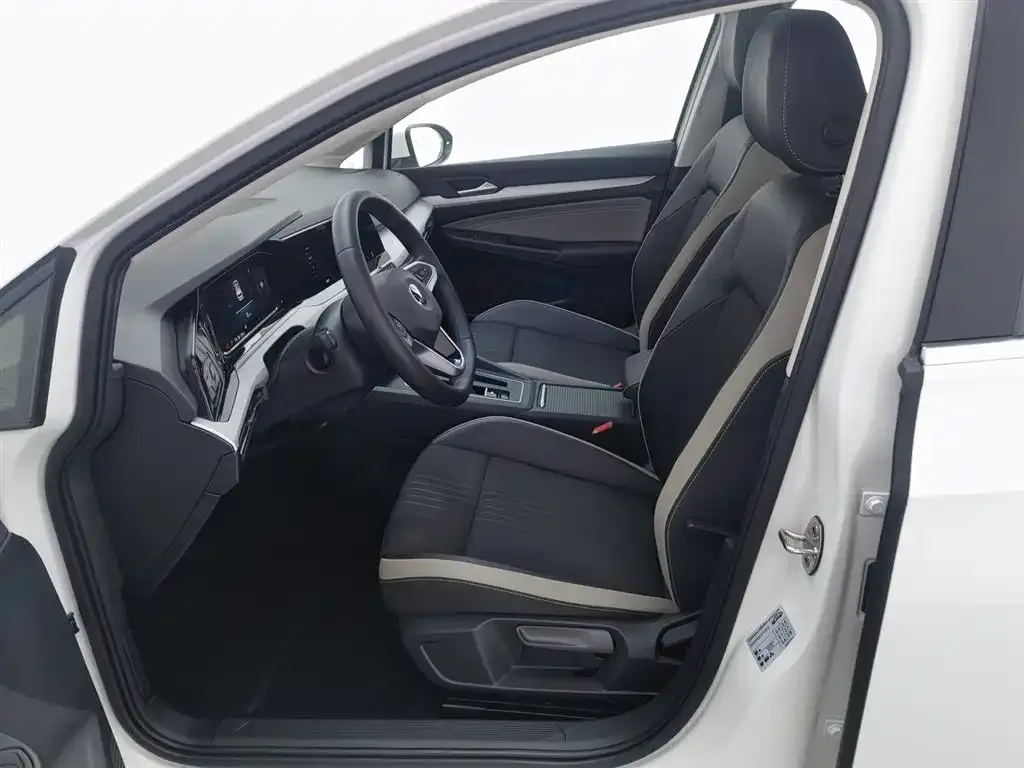 Volkswagen Golf 2022 из CN, фото 5