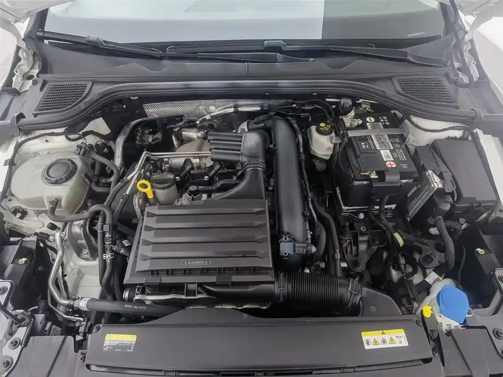 Volkswagen Golf 2022 из CN, фото 7