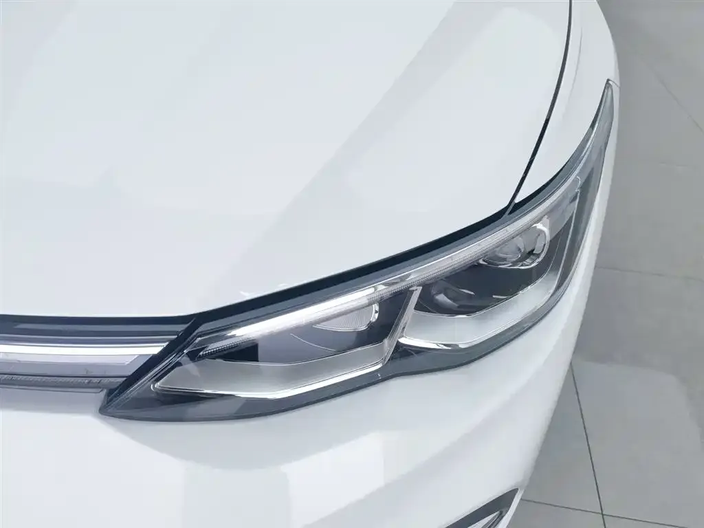 Volkswagen Golf 2022 из CN, фото 6