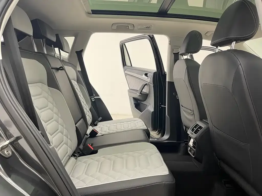 Volkswagen Tayron 2023 из CN, фото 10