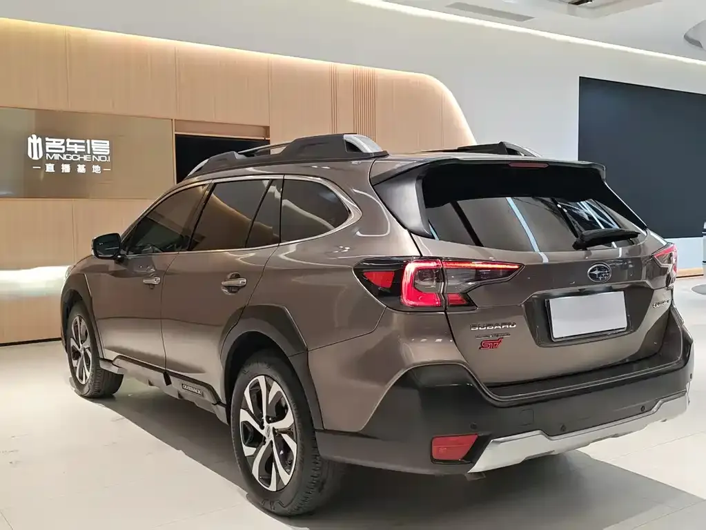 Subaru Outback 2022 из CN, фото 8