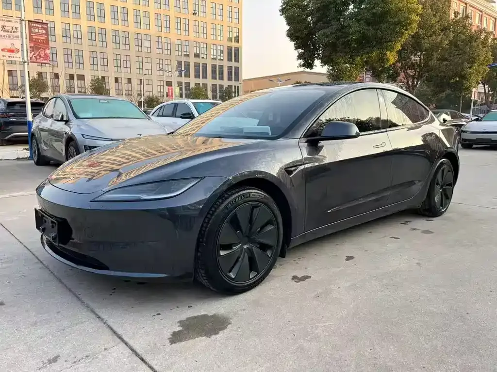 Tesla Model 3 2024 из CN, фото 2