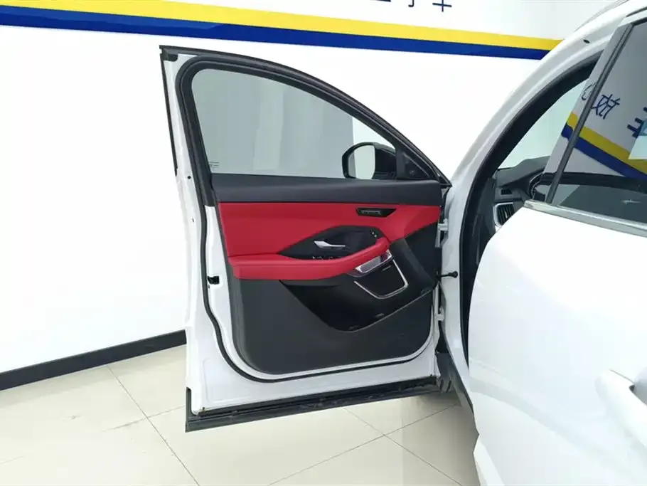 Jaguar E-PACE 2024 из CN, фото 3