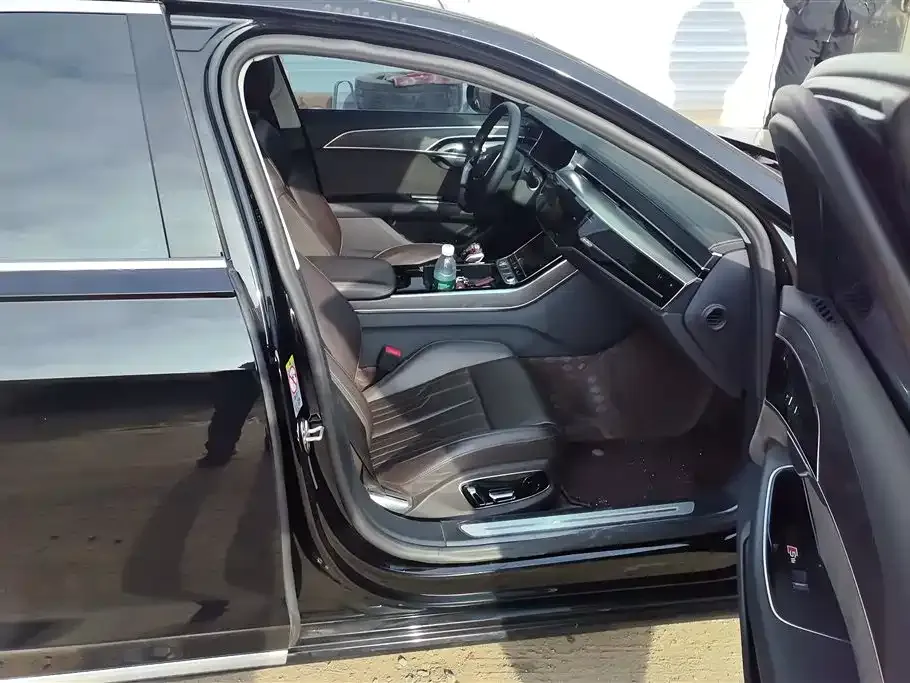 Audi A8 2021 из CN, фото 5