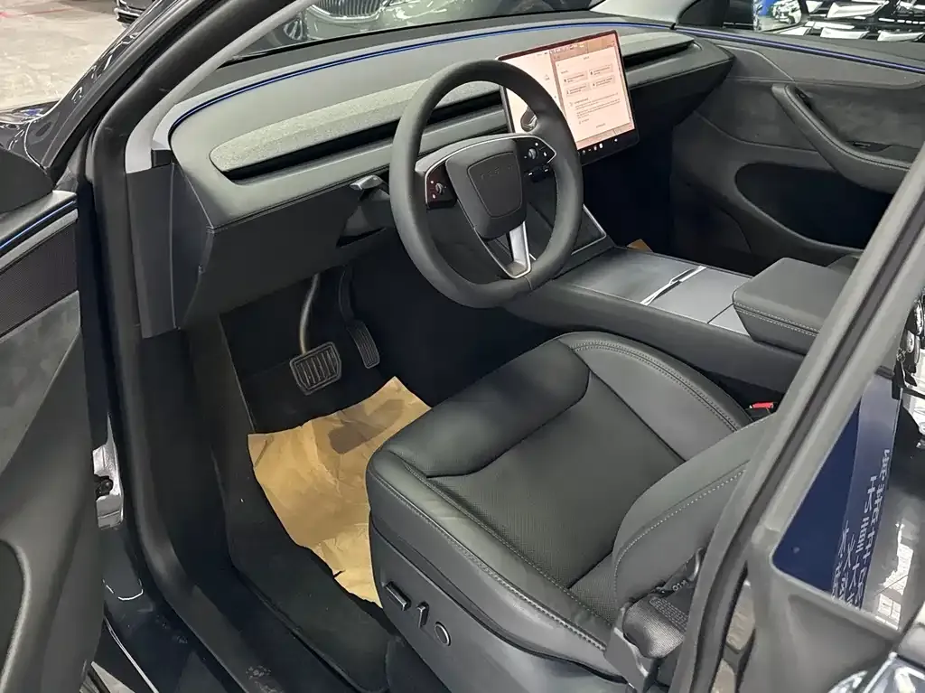 Tesla Model Y 2025 из CN, фото 3