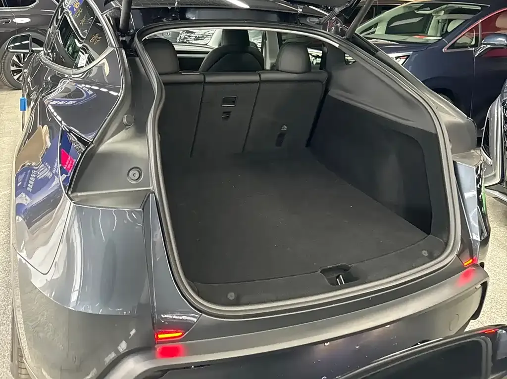 Tesla Model Y 2025 из CN, фото 6
