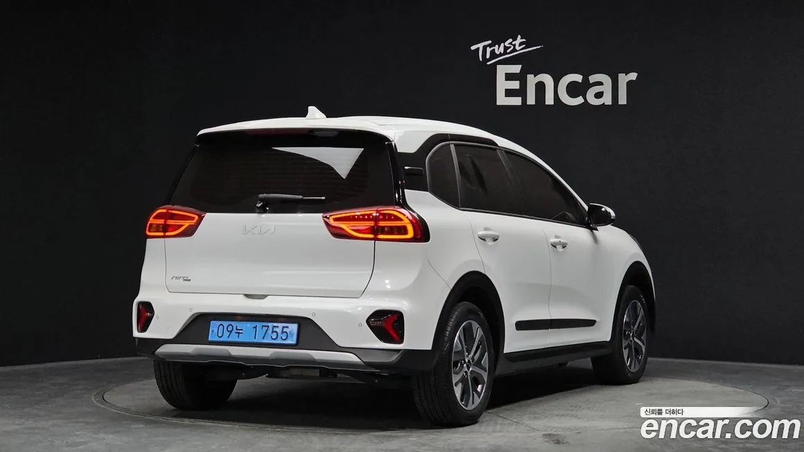 Kia Niro 2023 из KR, фото 2