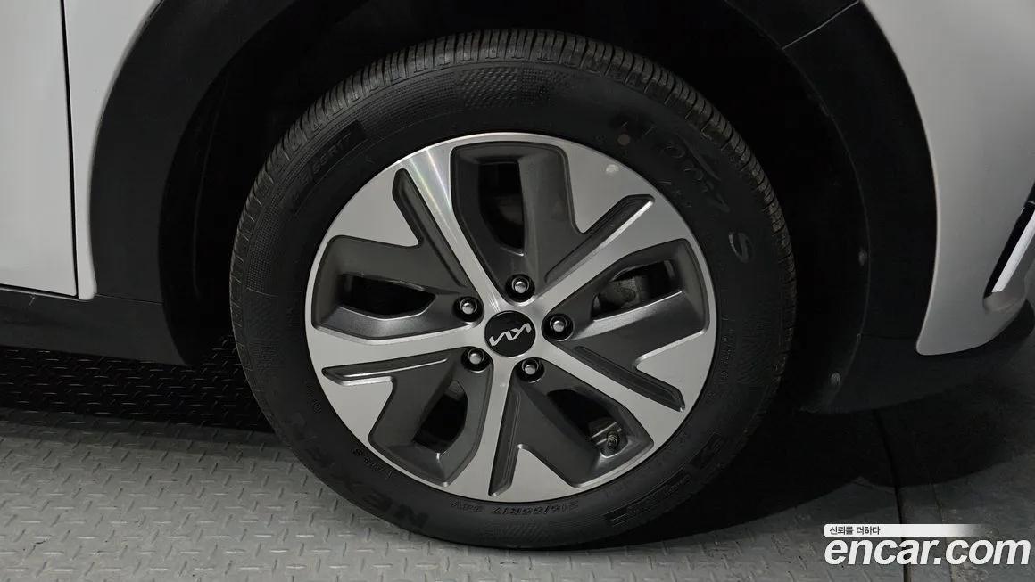 Kia Niro 2023 из KR, фото 7