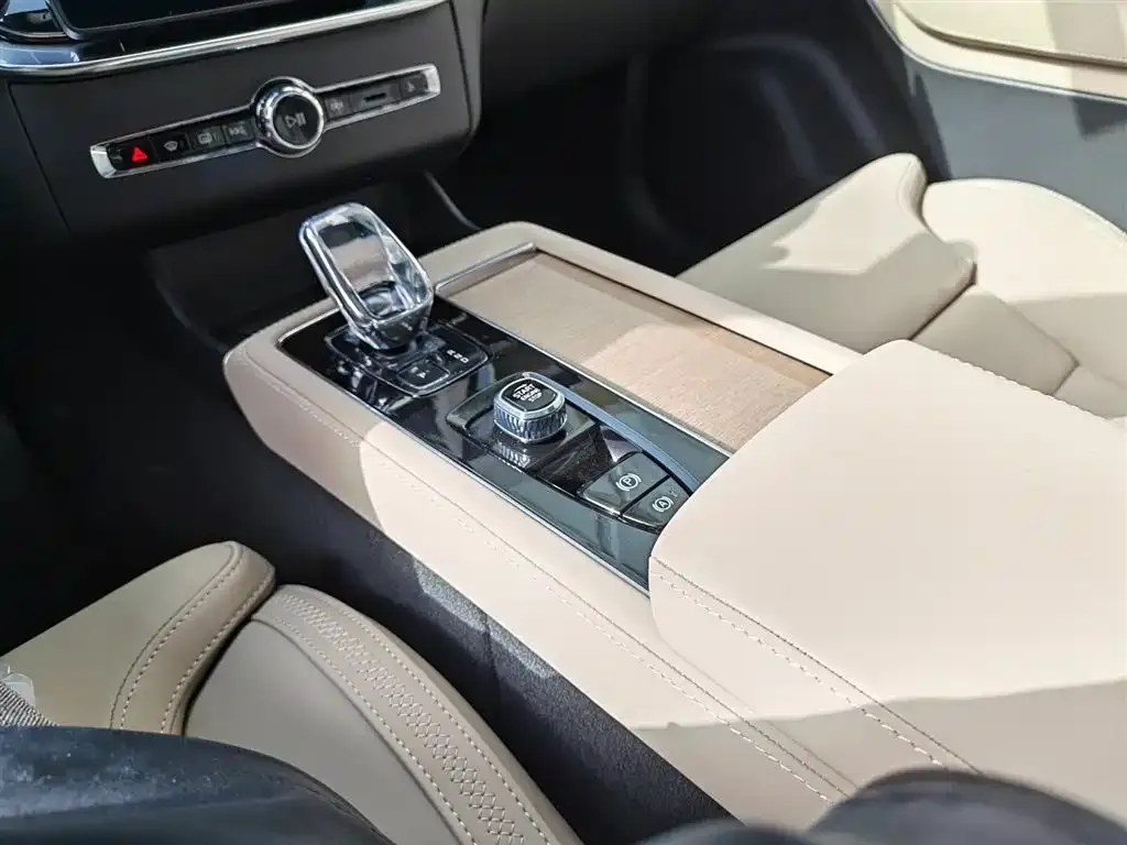 Volvo XC90 PHEV 2026 из CN, фото 10