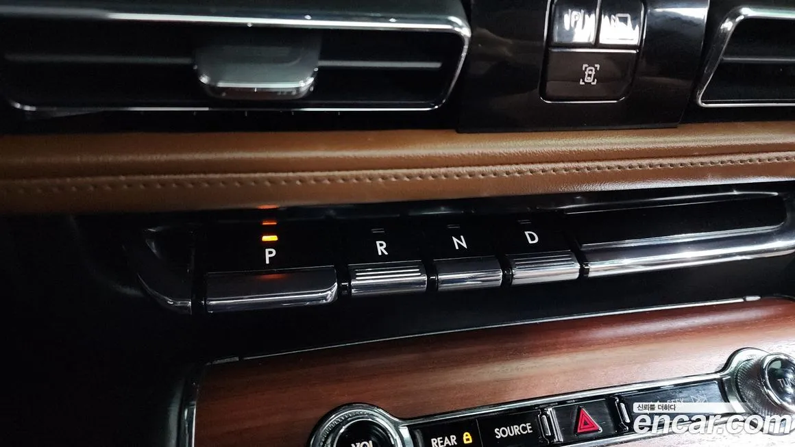 Lincoln Aviator — фото 9