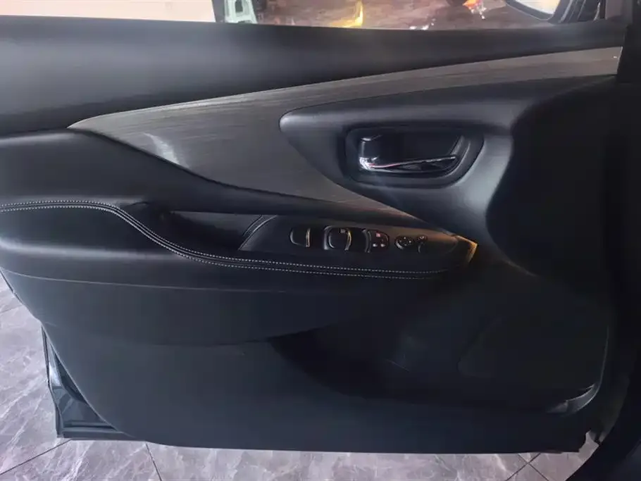 Nissan Murano 2021 из CN, фото 2