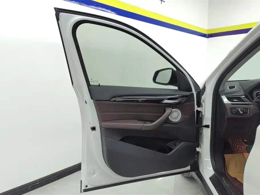 BMW X1 2021 из CN, фото 7