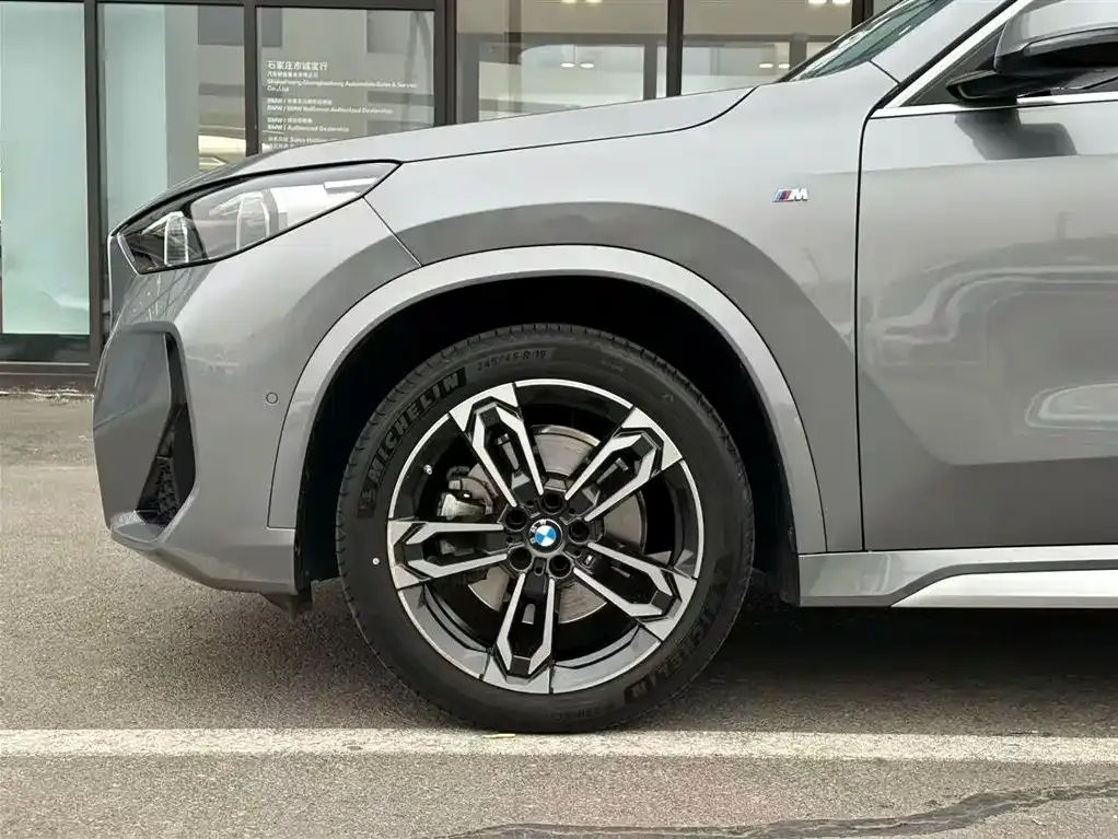 BMW X1 — фото 10