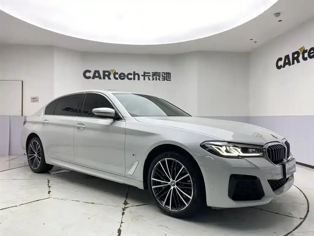 BMW 5 Series — фото 5