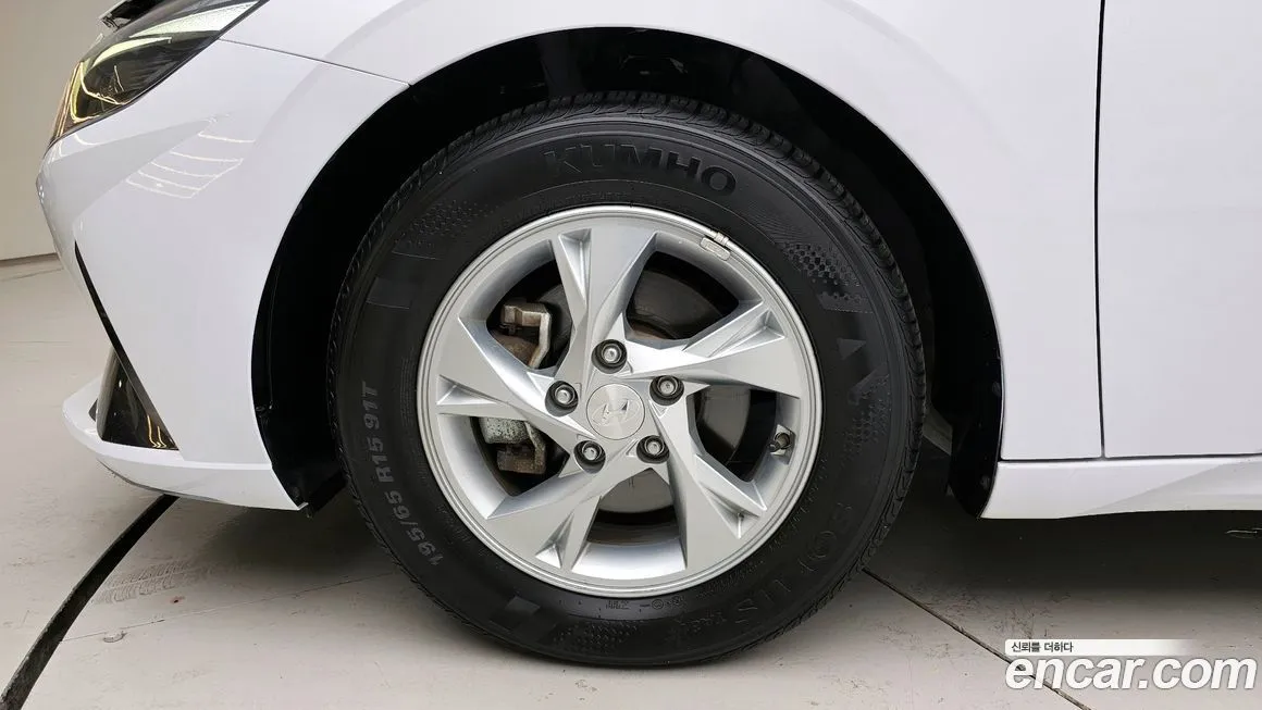 Hyundai AVANTE — фото 3