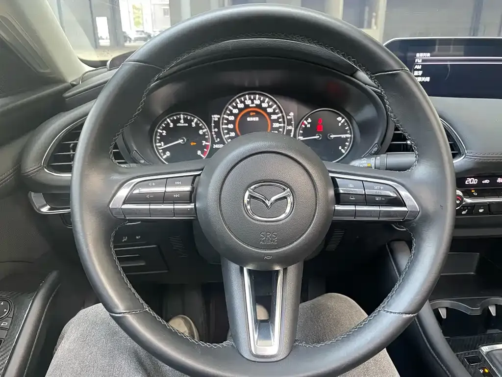 Mazda 3 Axela 2022 из CN, фото 2