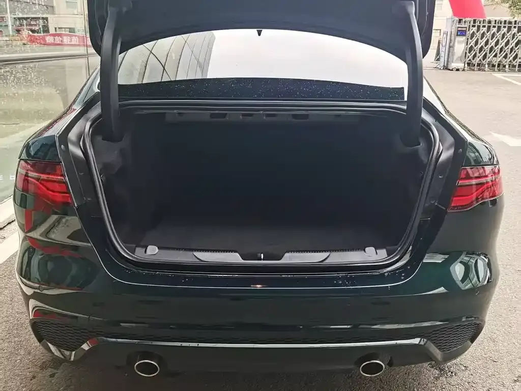 Jaguar XEL 2023 из CN, фото 3