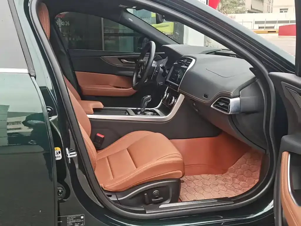 Jaguar XEL 2023 из CN, фото 2