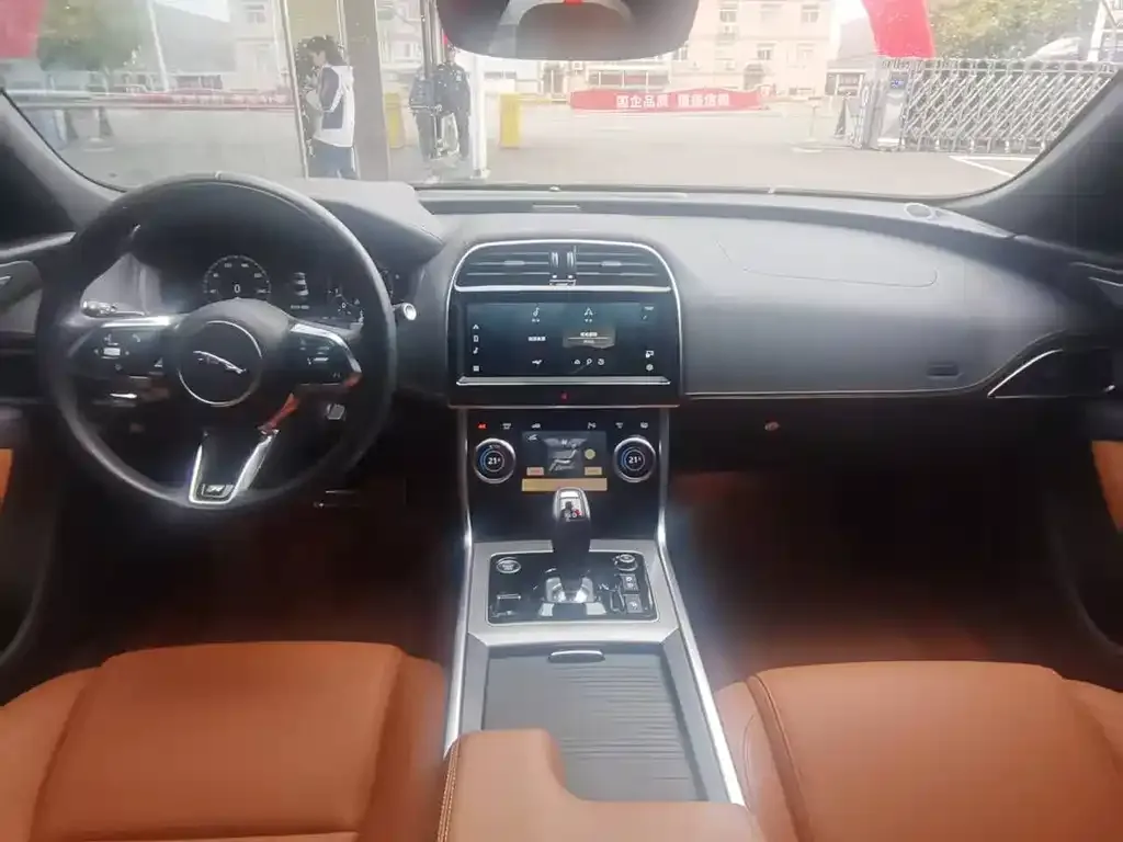 Jaguar XEL 2023 из CN, фото 8