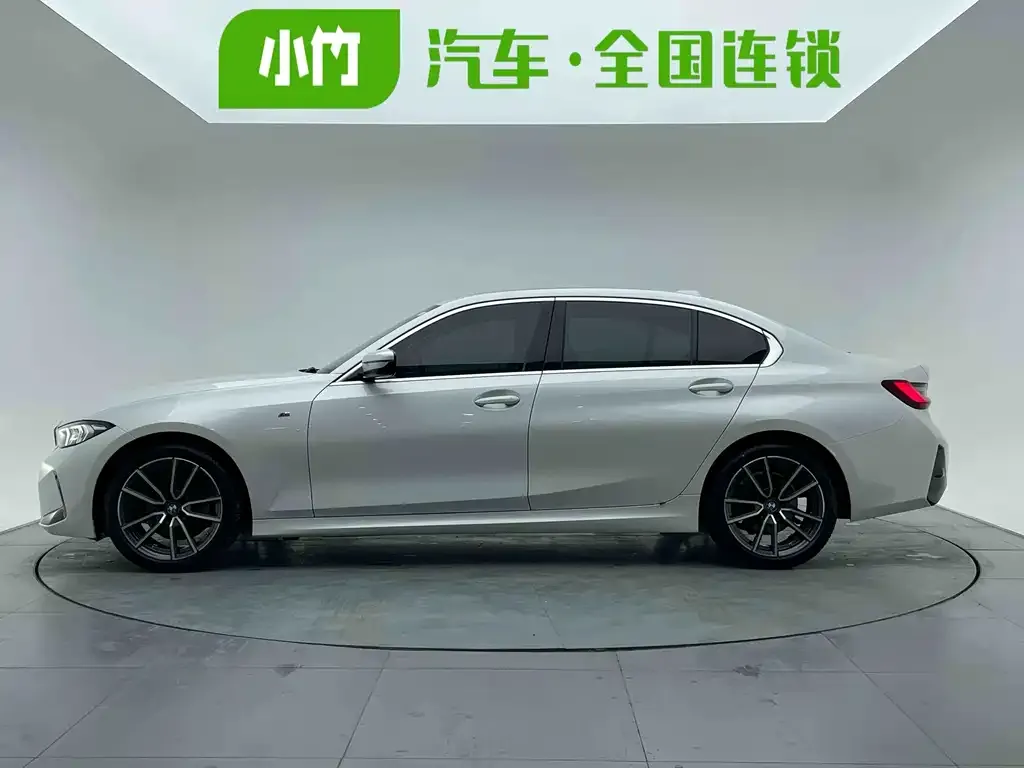 BMW 3 Series 2022 из CN, фото 2