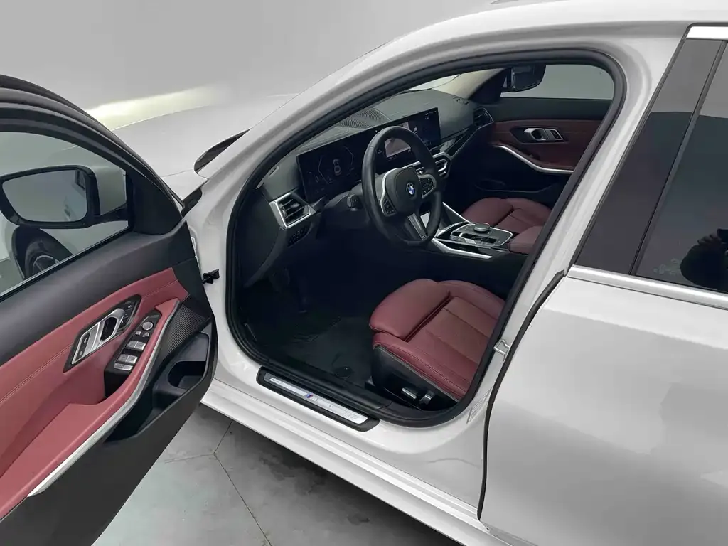 BMW 3 Series 2022 из CN, фото 10