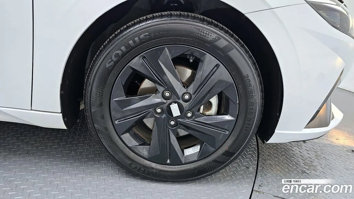 Hyundai AVANTE — фото 2