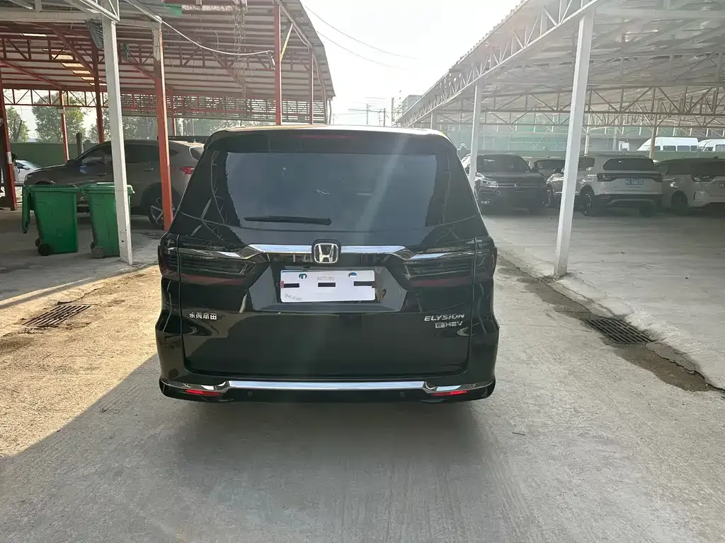 Honda Elysion 2023 из CN, фото 7